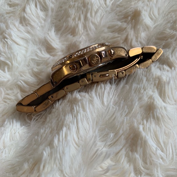 Michael Kors Gold Watch - Picture 5 of 6